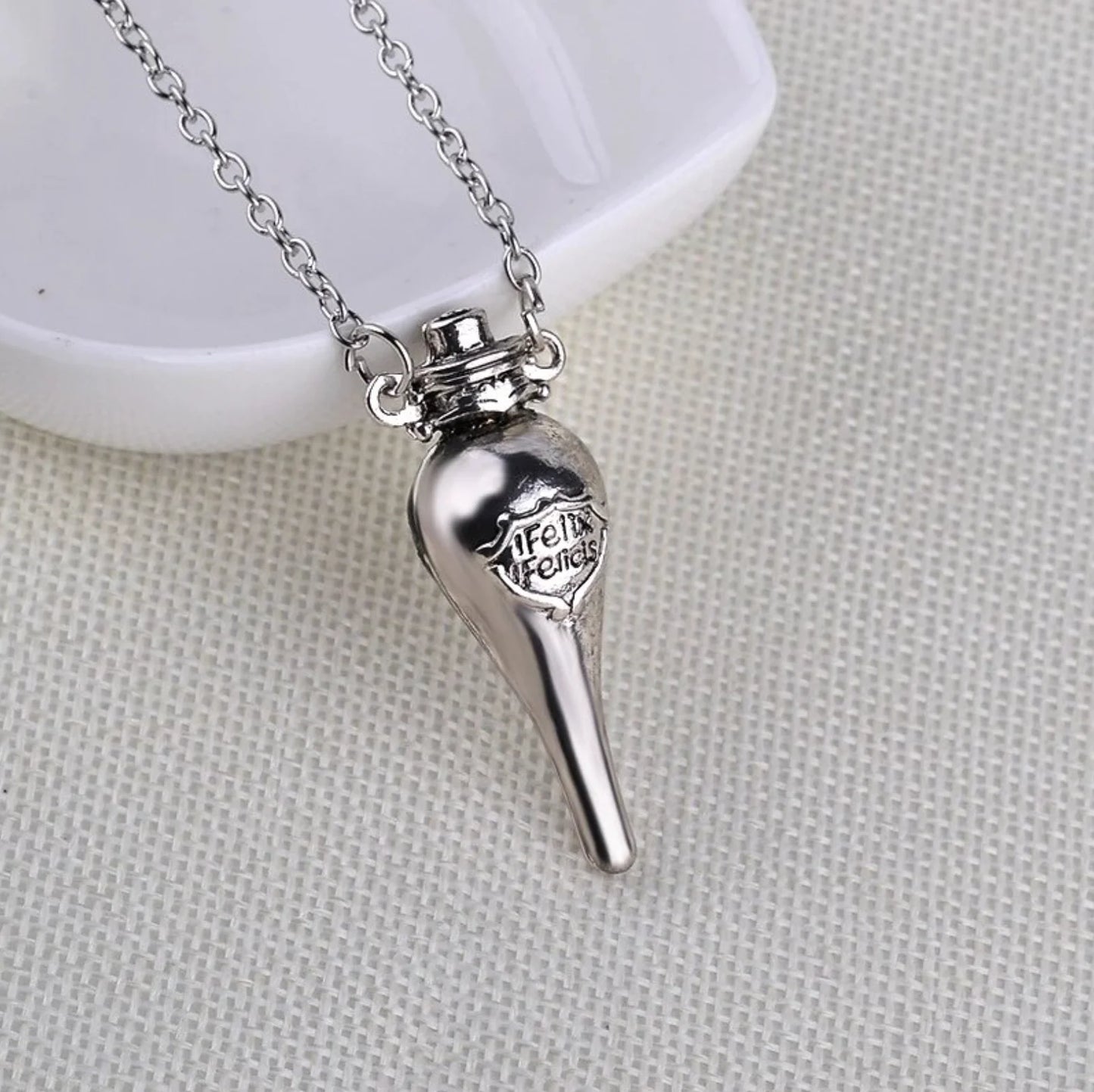 Harry Potter Magic Felix Felicis Potion Liquid Luck Vial Bottle Pendant Necklace - Homeware Discounts